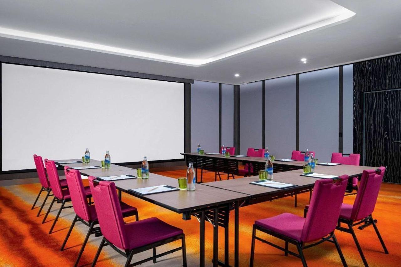Ibis Styles Silom מלון